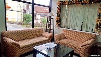 Gardenville Hotel