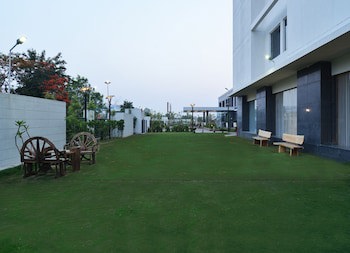Red Fox By Lemon Tree Hotels, Bhiwadi