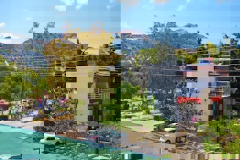 Zest Exclusive Hotel And Spa