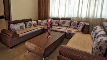 Elilly International Hotel