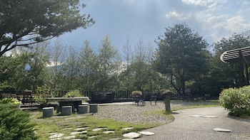Zen And Pine Resort