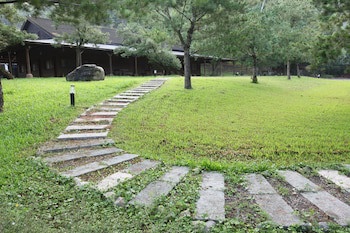 Zen And Pine Resort