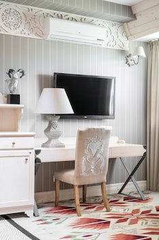 Aries Hotel & Spa