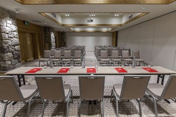 Aries Hotel & Spa