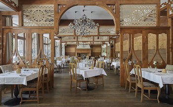 Aries Hotel & Spa