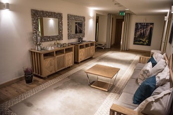 Aries Hotel & Spa