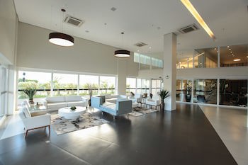 Delmond Hotel