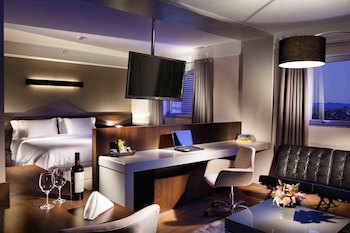Delmond Hotel