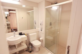 Delmond Hotel