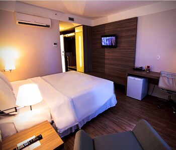 Delmond Hotel