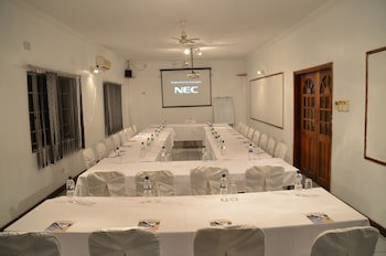 Riverside Hotel And Conference Centre