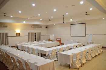 Riverside Hotel And Conference Centre