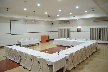 Riverside Hotel And Conference Centre