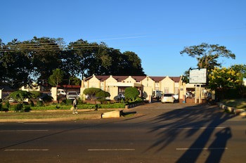 Riverside Hotel And Conference Centre