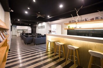 Fun Inn Taipei Hostel