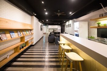 Fun Inn Taipei Hostel