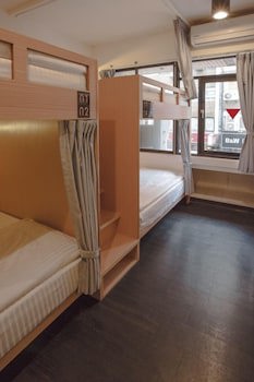 Fun Inn Taipei Hostel
