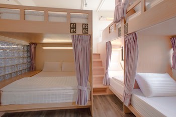 Fun Inn Taipei Hostel