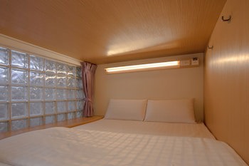 Fun Inn Taipei Hostel