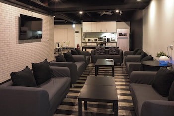 Fun Inn Taipei Hostel