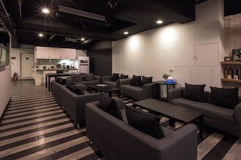 Fun Inn Taipei Hostel