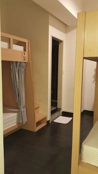 Fun Inn Taipei Hostel