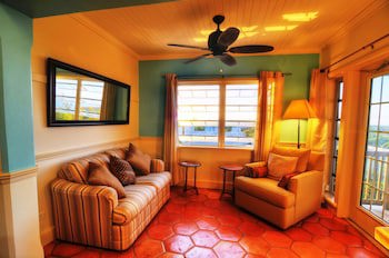 Villa Allamanda
