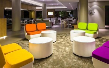 Dmax Hotel