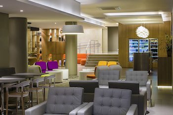 Dmax Hotel