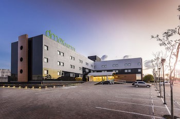 Dmax Hotel