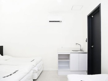 Ekonomy Hotel Gumi