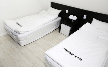 Ekonomy Hotel Gumi