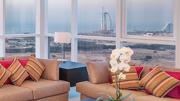 Adagio Premium Dubai Al Barsha