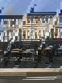 Publove @ The Crown, Battersea - Hostel