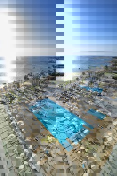 Constantinos The Great Beach Hotel