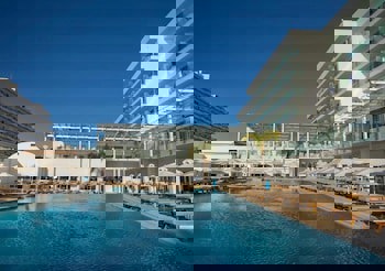 Constantinos The Great Beach Hotel