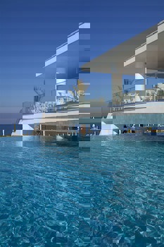 King Evelthon Beach Hotel & Resort