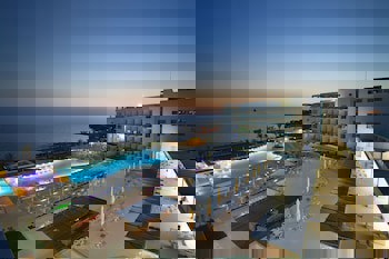 King Evelthon Beach Hotel & Resort