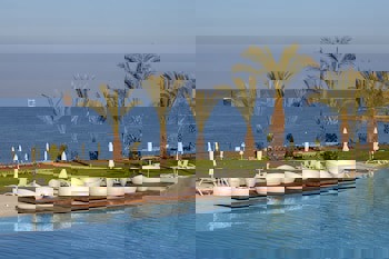 King Evelthon Beach Hotel & Resort