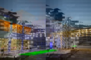 King Evelthon Beach Hotel & Resort