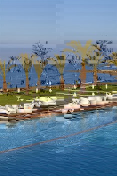 King Evelthon Beach Hotel & Resort