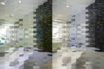 King Evelthon Beach Hotel & Resort