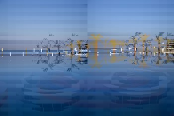 King Evelthon Beach Hotel & Resort