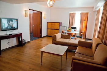 Parkcity Everly Hotel