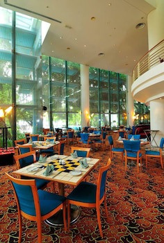 Parkcity Everly Hotel