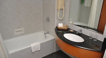 Parkcity Everly Hotel