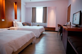 Parkcity Everly Hotel