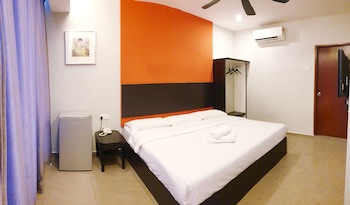 Golden Court Hotel