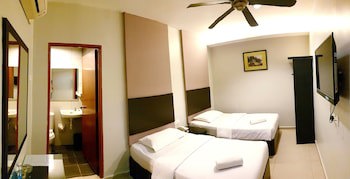 Golden Court Hotel