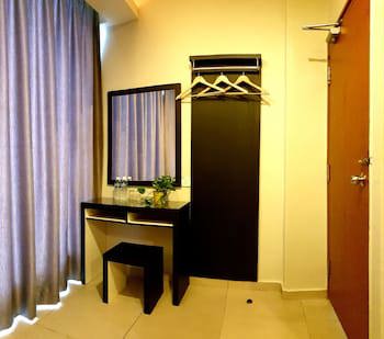Golden Court Hotel